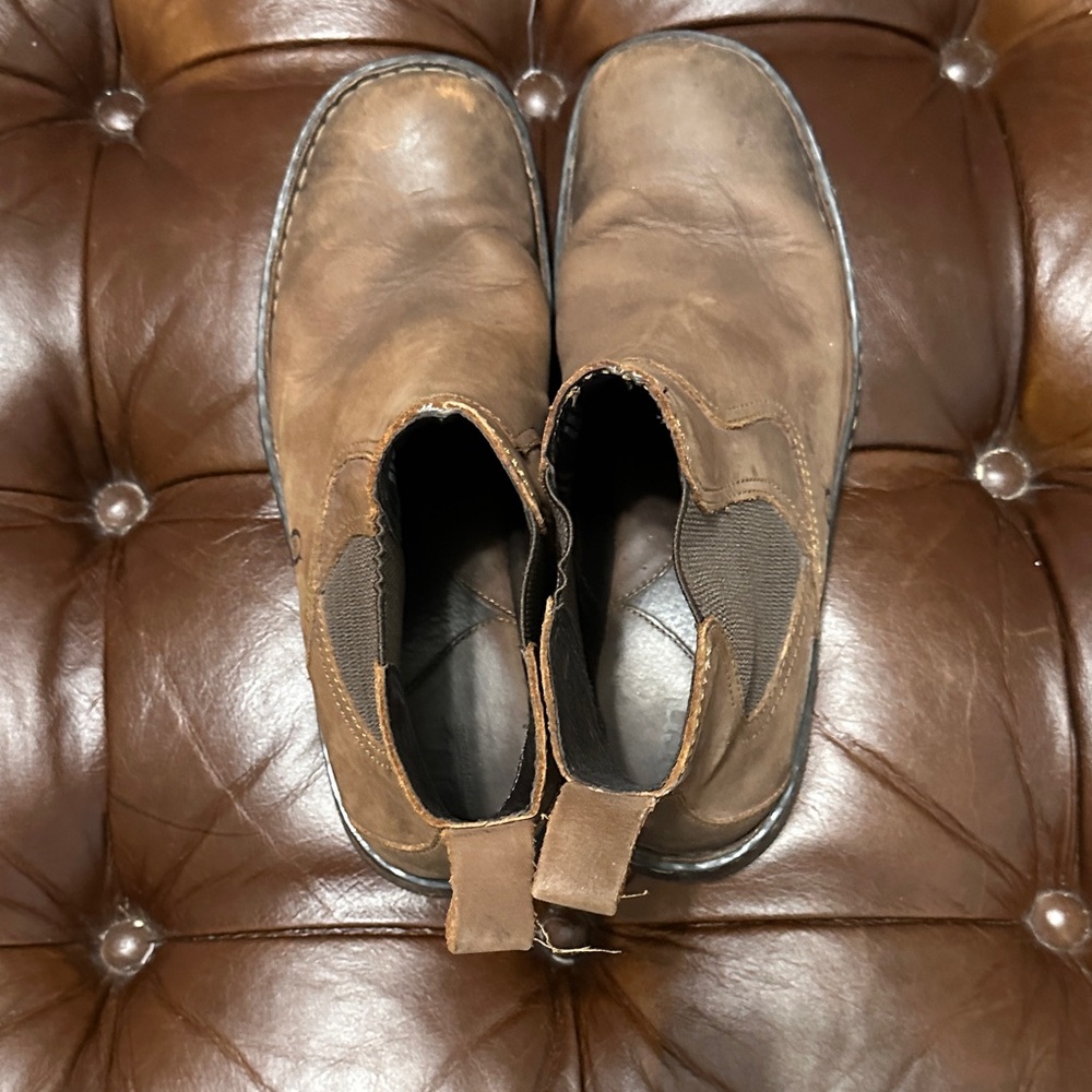 Born Men's Tan Leather Ankle Boots - Picture 2 of 3